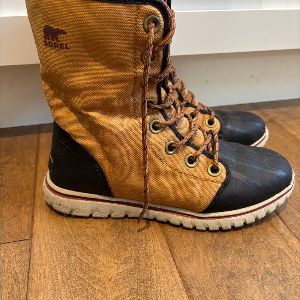 Sorel 1964 Tobacco and Black Winter Boots